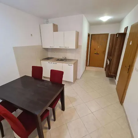 Harmony Of Five Apartment