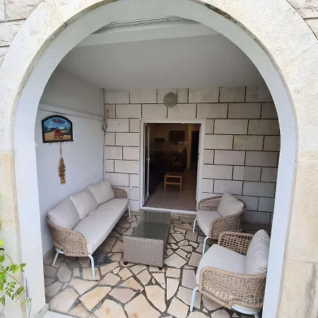Harmony Of Five Apartment