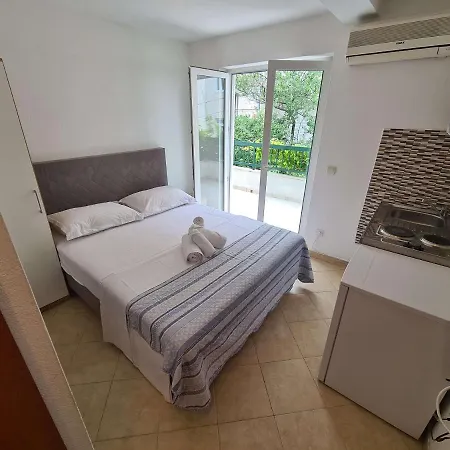 Harmony Of Five Apartment