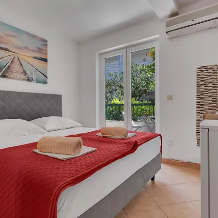 Harmony Of Five * Makarska