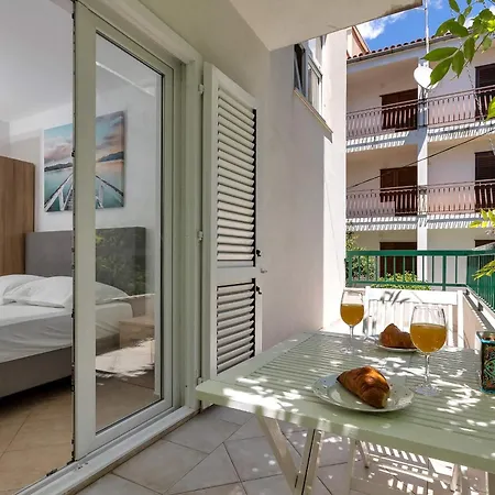 Harmony Of Five Makarska