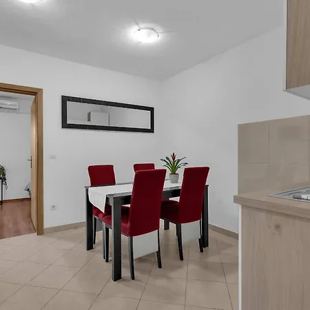 Harmony Of Five Makarska