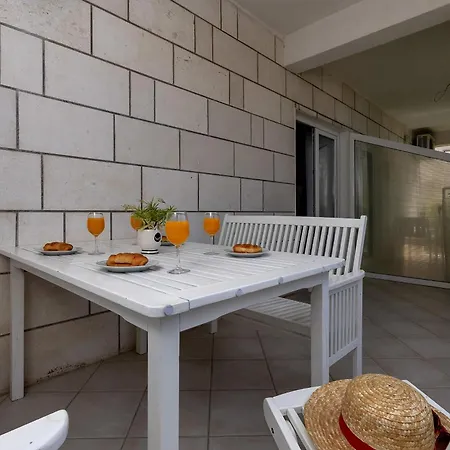 Harmony Of Five * Makarska