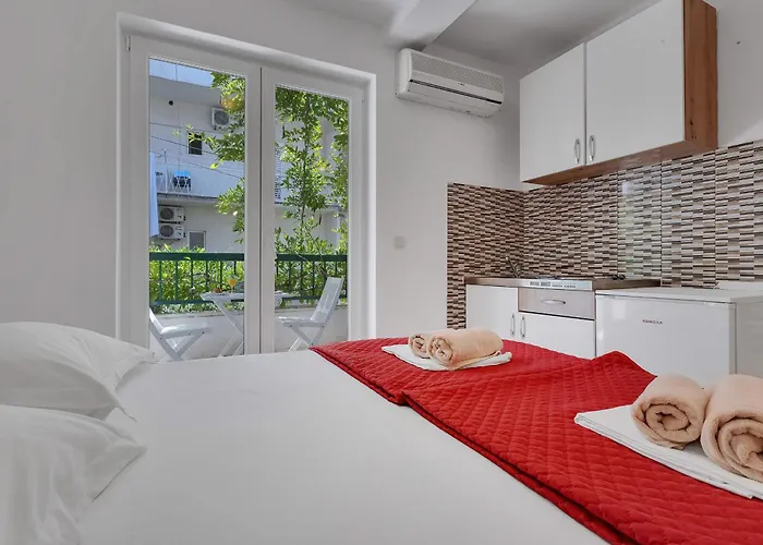 Harmony Of Five * Makarská