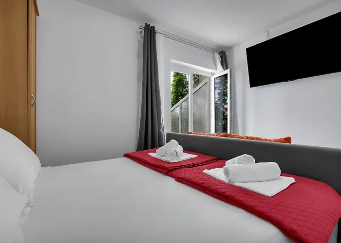 Harmony Of Five * Makarská