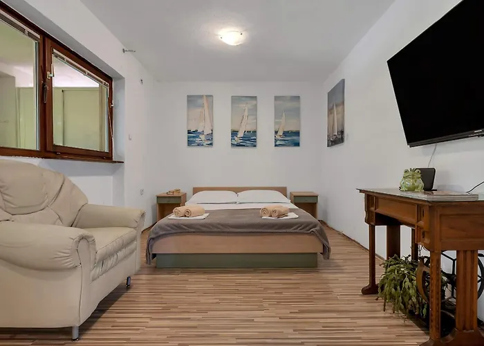 Harmony Of Five * Makarská