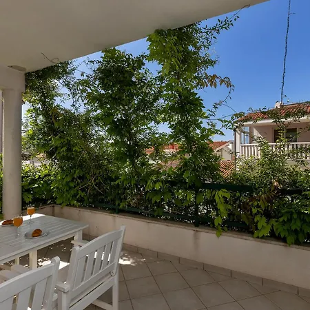 Harmony Of Five Makarska