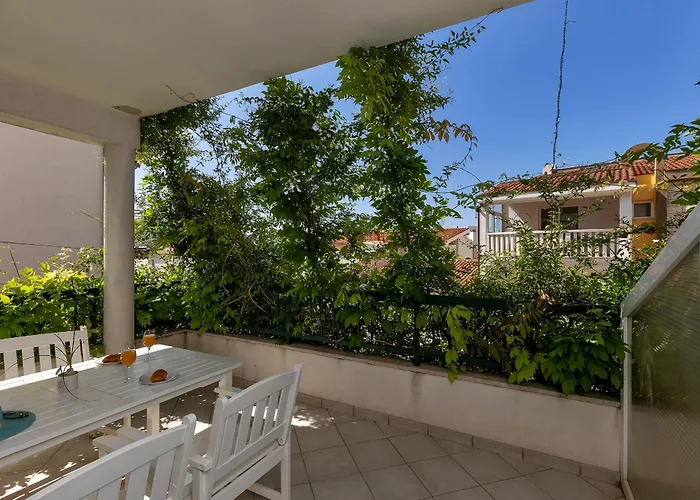 Harmony Of Five Makarska